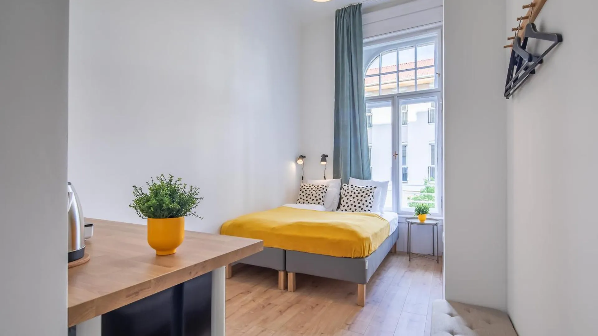 Central - New - Easy Sleep Budapest Ungarn